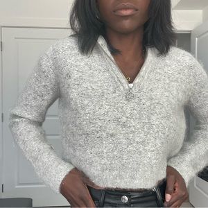 Aritzia Wilfred Free Cropped Sweater